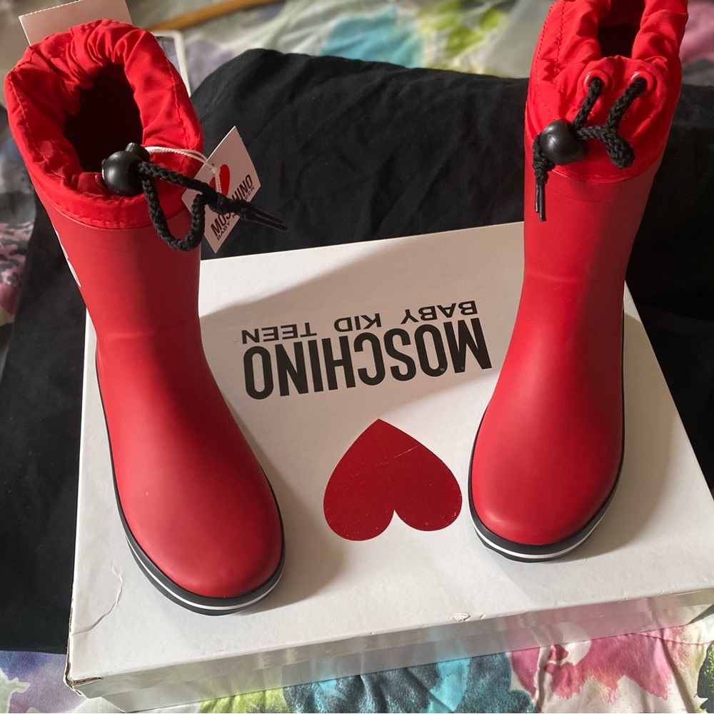 NWTS **Authentic** kids Moschino rain boots - Picture 3 of 6
